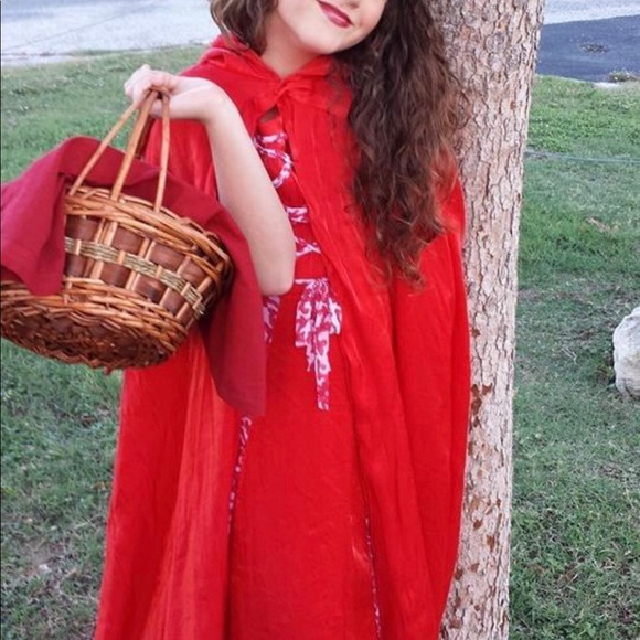 Little Red Riding Hood - Picture 12 of 12